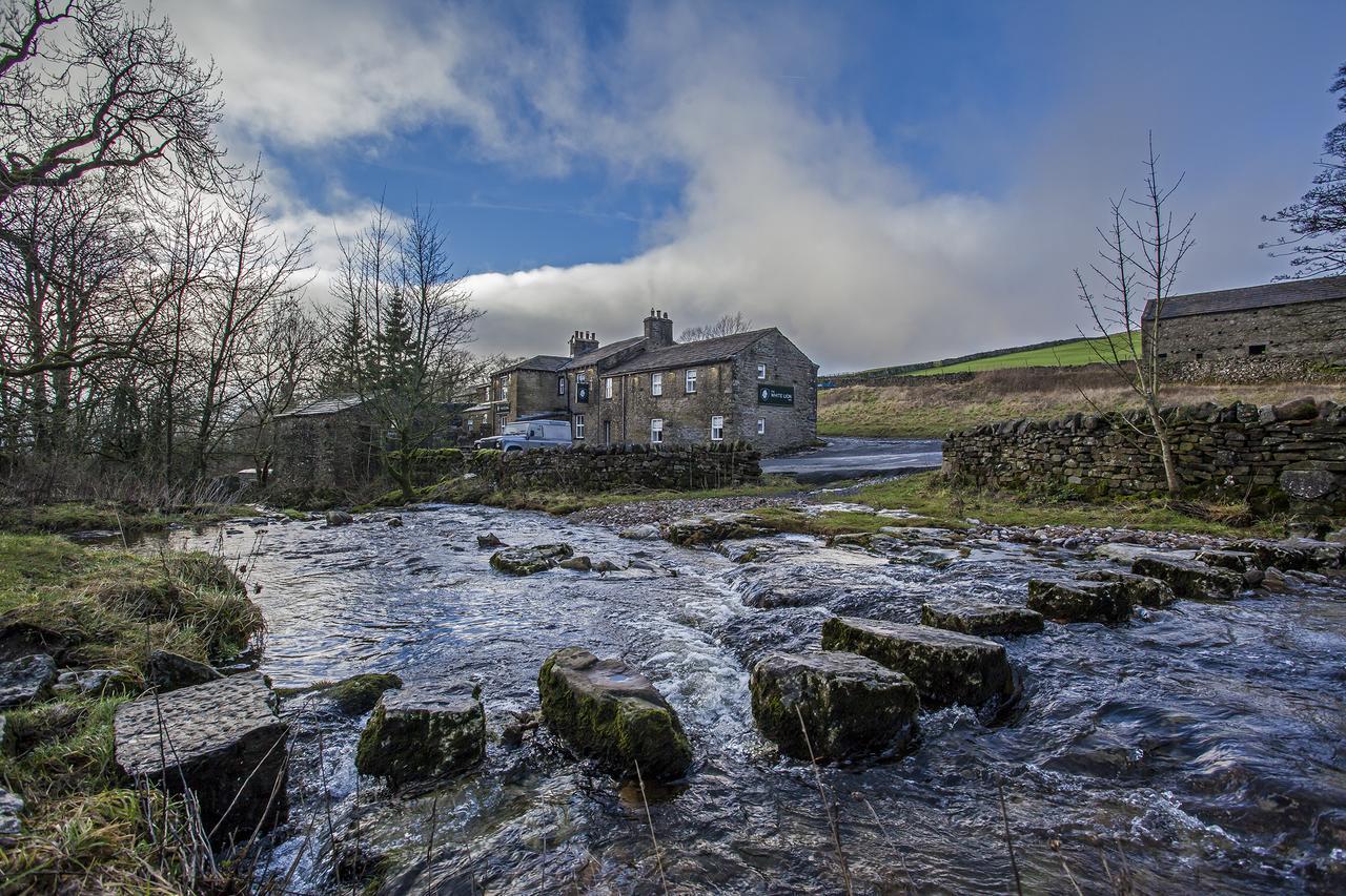 The White Lion Inn Buckden  Eksteriør bilde